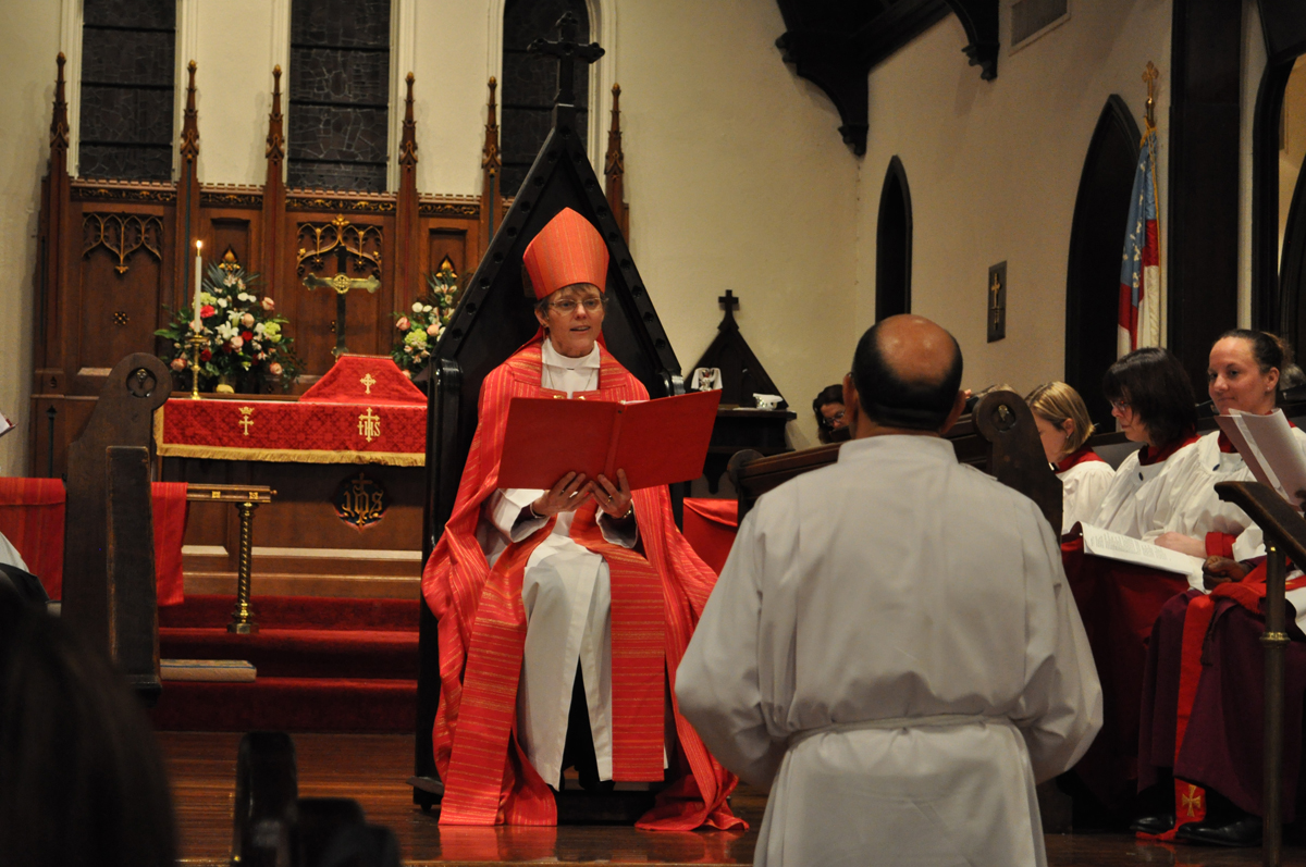 Juan Pastor Reyes se convirtió en Sacerdote de la Iglesia Episcopal